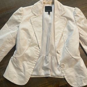 White cropped blazer